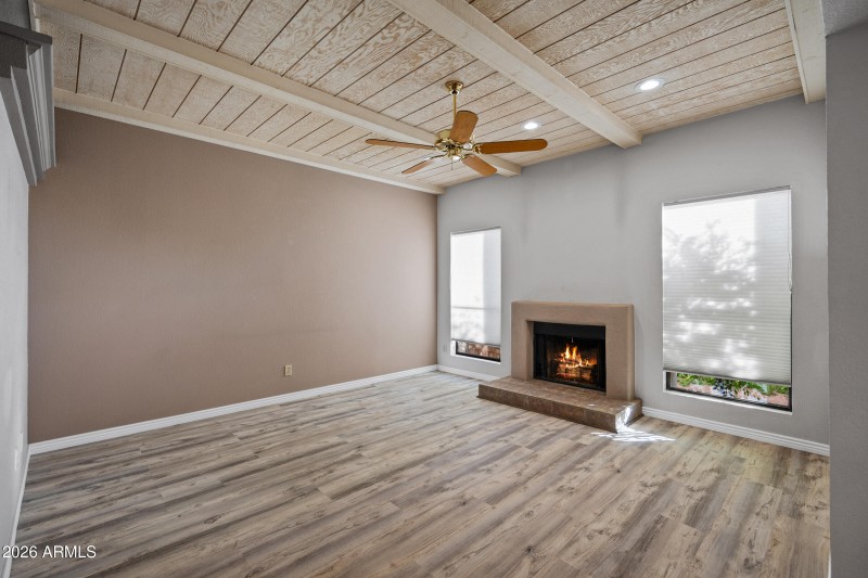 1920 E Maryland Ave #31-7