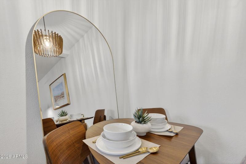 Unit 511 – Dining Nook