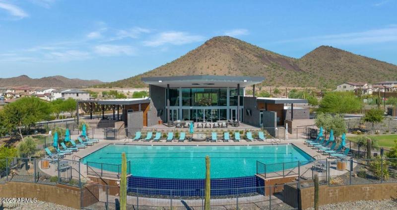 Pool just steps away