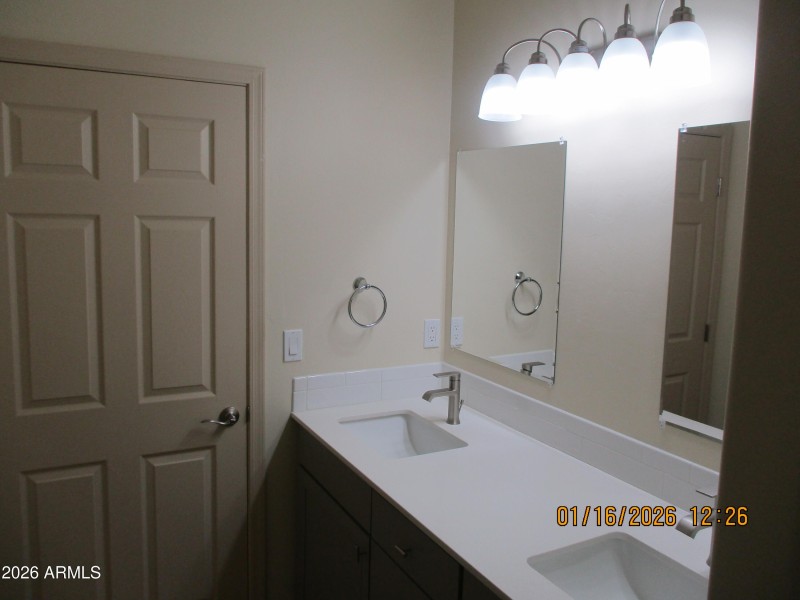 master bath counter (2)