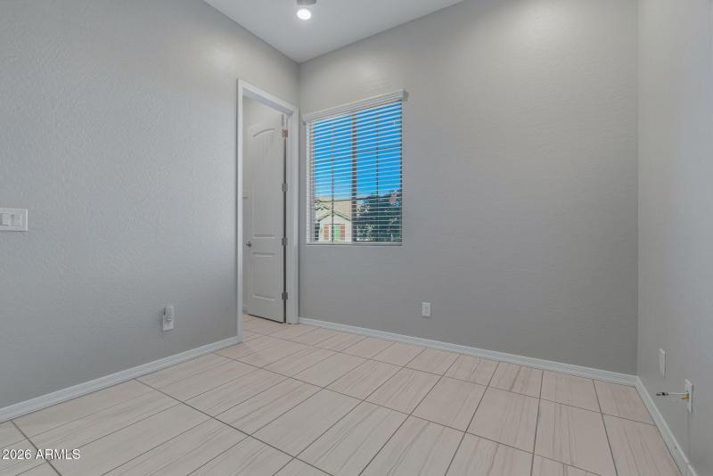 20-web-or-mls-Interior-26