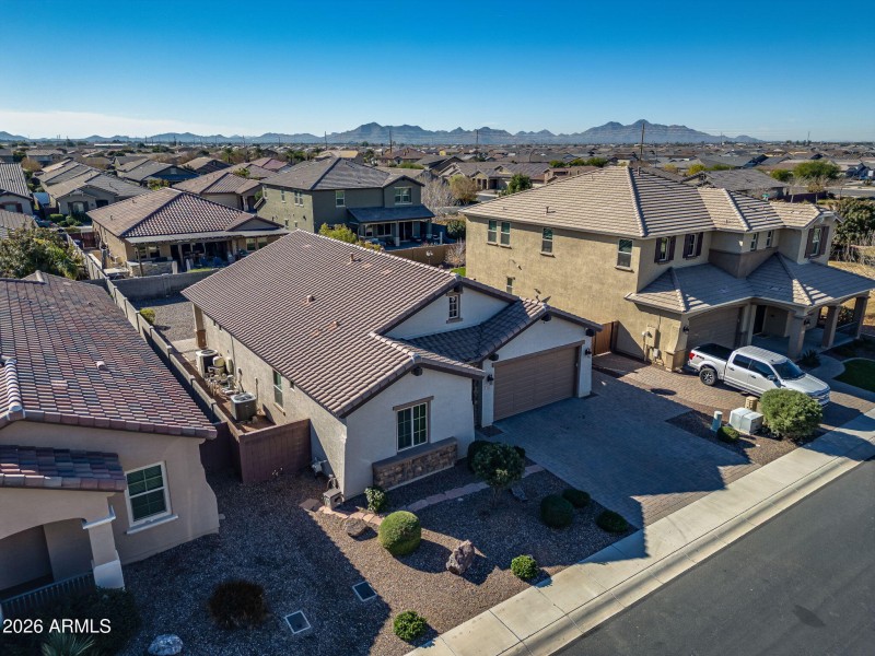 50-web-or-mls-Exterior-37