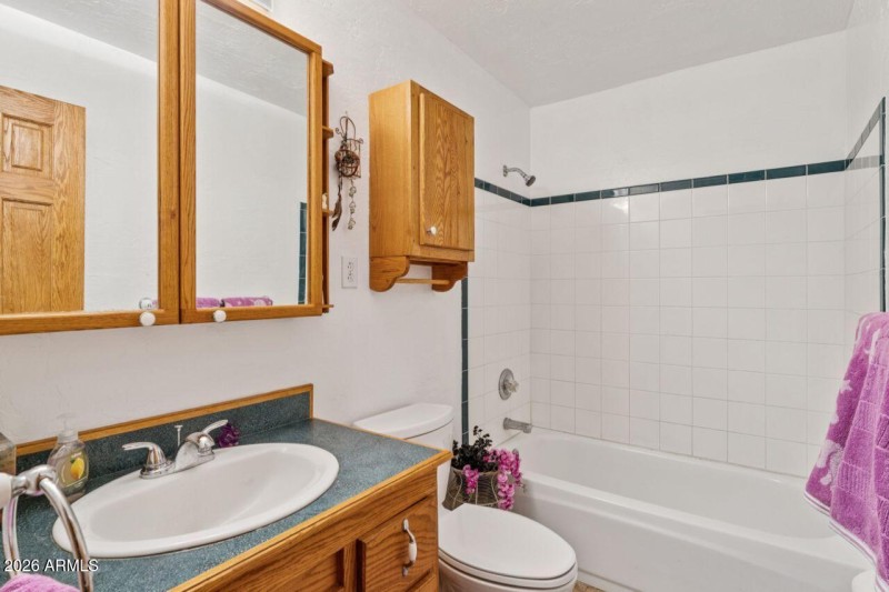 print_quality-23_1038_E_Friar_Ave_Apache