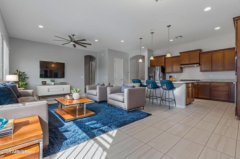 8-web-or-mls-Interior-16 virtually stage