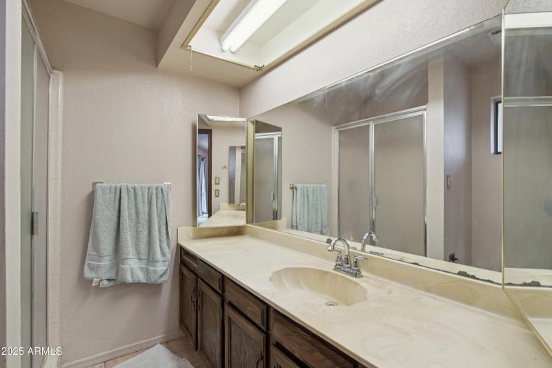 26-print-E Evergreen St-S0509-026