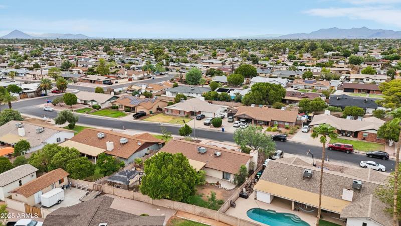 54-print-E Evergreen St-S0509-054