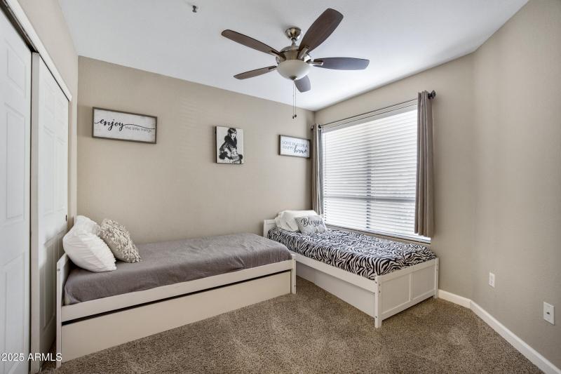 4925 E Desert Cove Ave unit 103-16