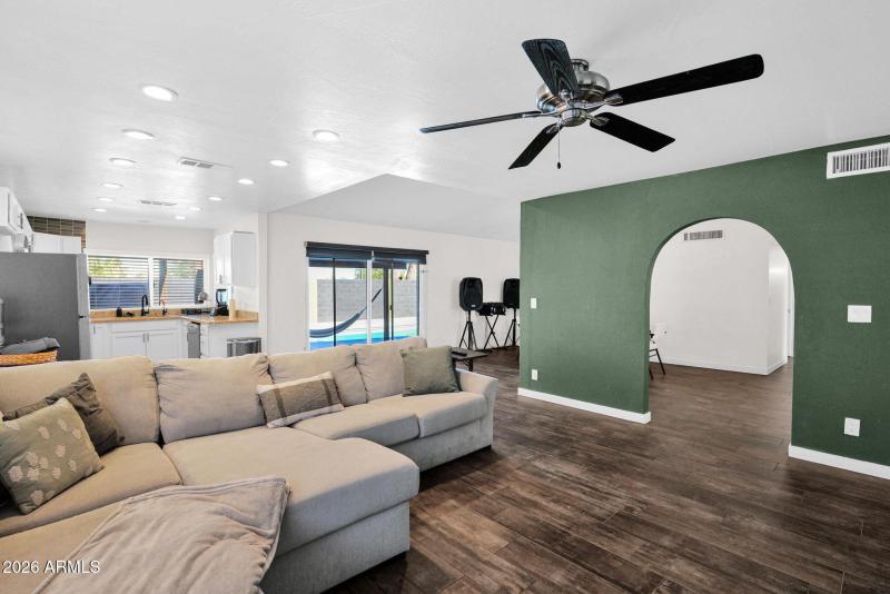 11-web-or-mls-P1448738