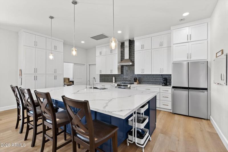 18-web-or-mls-56-N Wyatt Dr