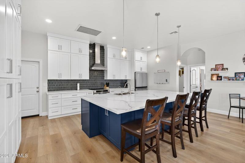 19-web-or-mls-57-N Wyatt Dr