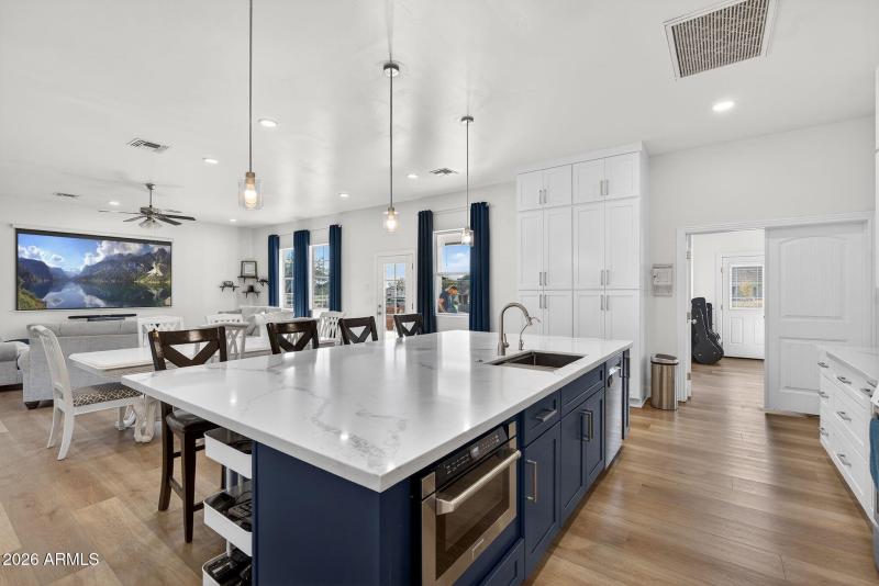 21-web-or-mls-59-N Wyatt Dr