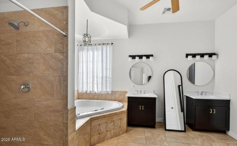 35-web-or-mls-38-N Wyatt Dr