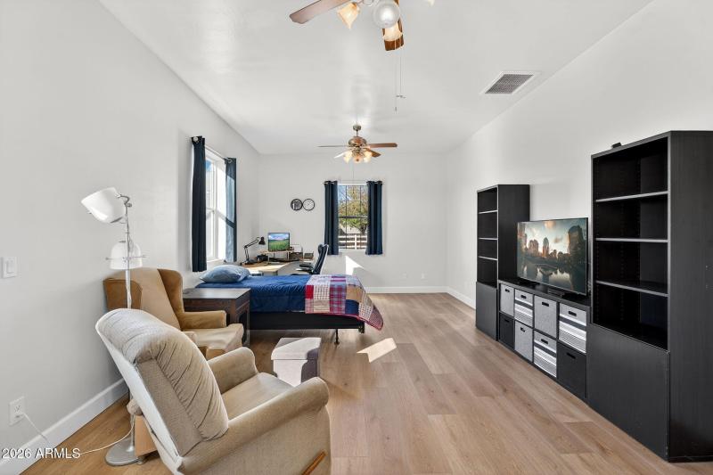 41-web-or-mls-28-N Wyatt Dr