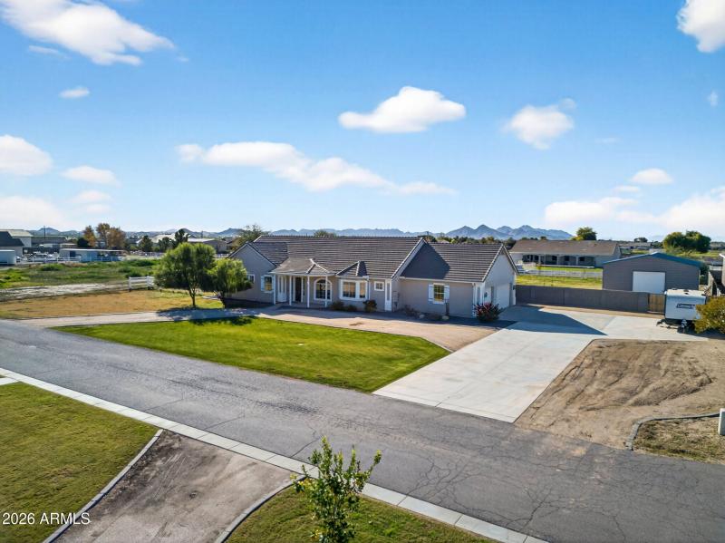 80-web-or-mls-11-N Wyatt Dr