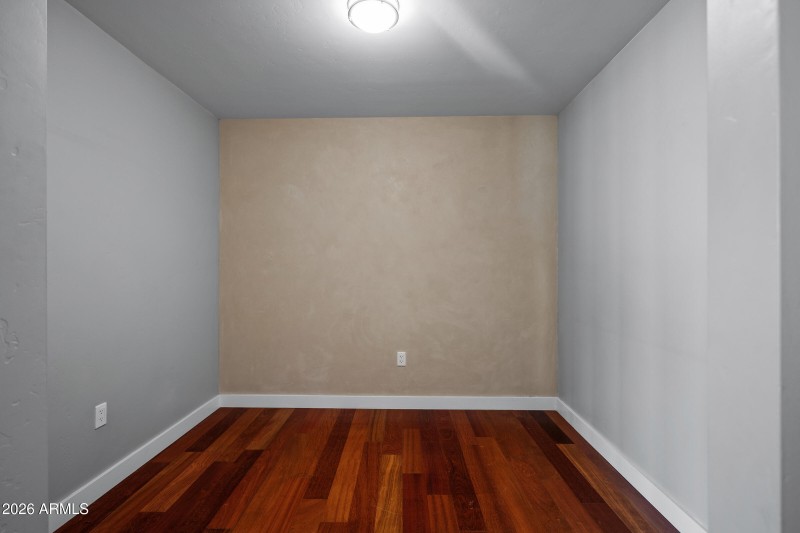 310 S 4th St unit 1710-18