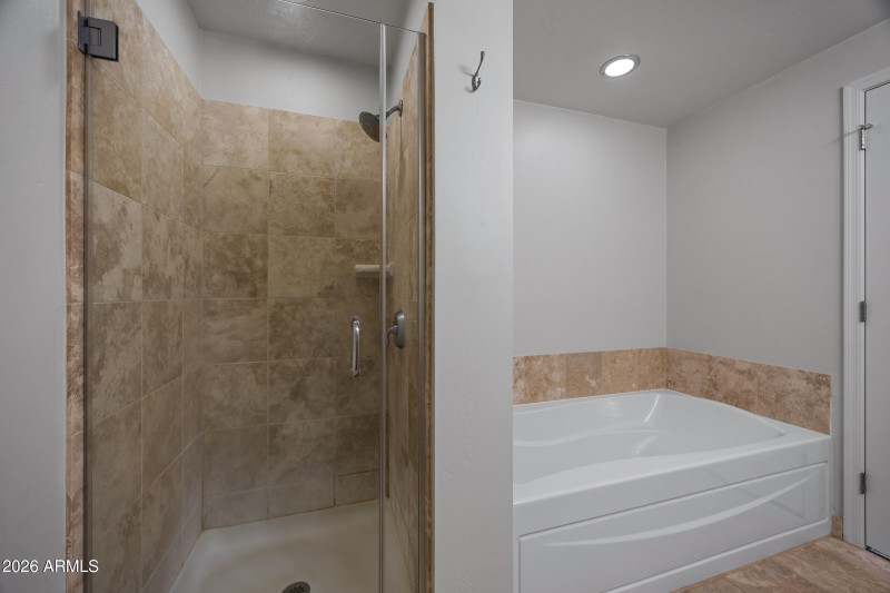 310 S 4th St unit 1710-27