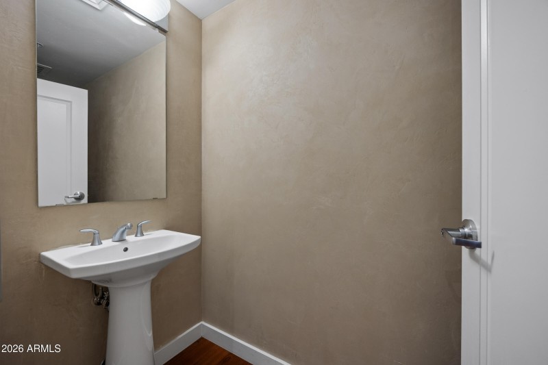 310 S 4th St unit 1710-29