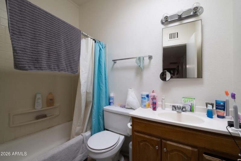 Cheery Lynn - Interior 02