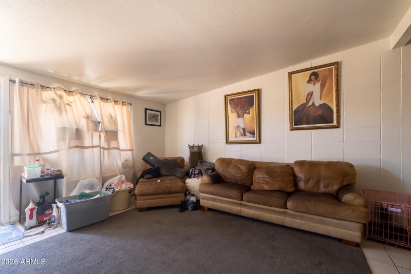 Cheery Lynn - Interior 03