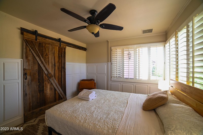 za 67 office 4th bedrm 9-23