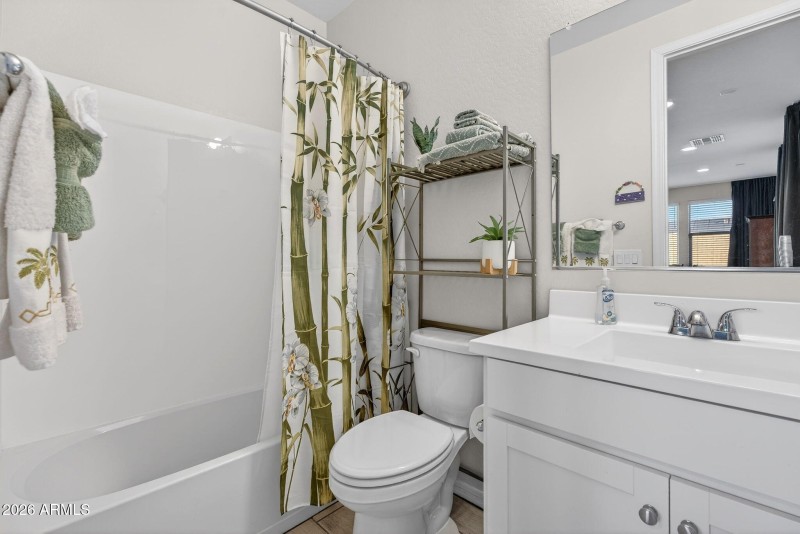 Guest Suite - Bathroom