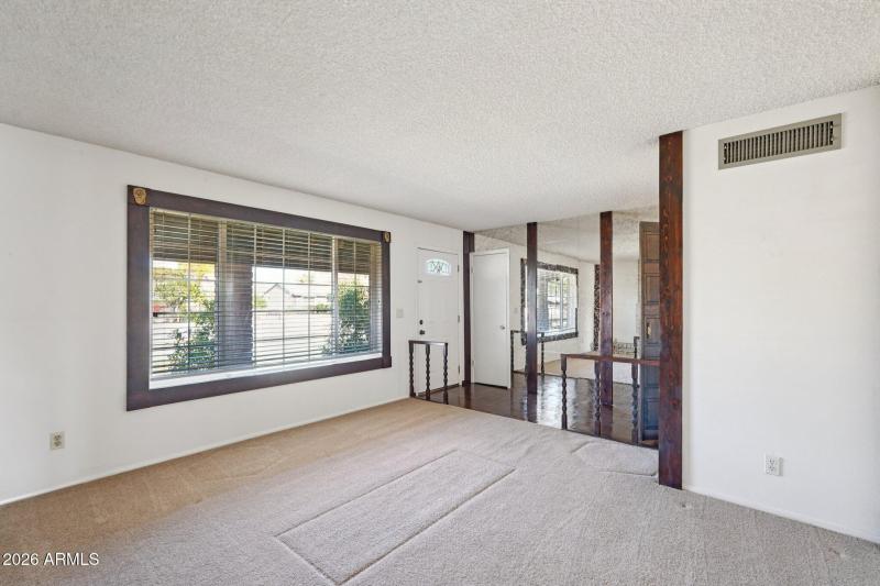 9-web-or-mls-W Banff Ln.-S2101-009