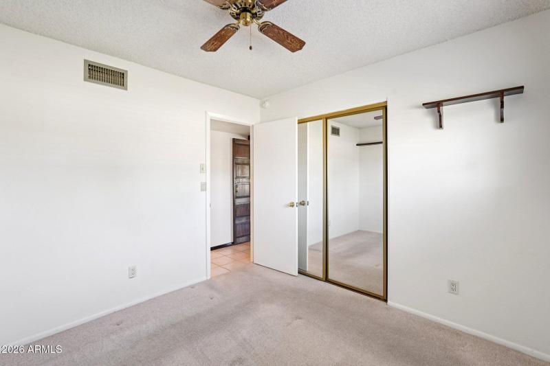 26-web-or-mls-W Banff Ln.-S2101-026