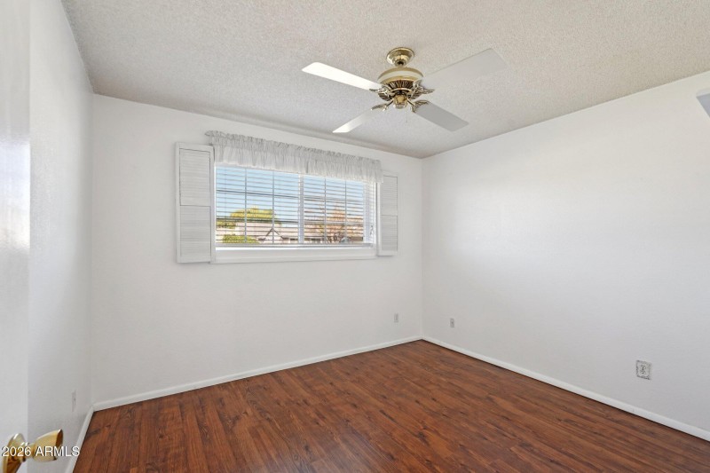 30-web-or-mls-W Banff Ln.-S2101-030