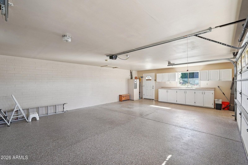 39-web-or-mls-W Banff Ln.-S2101-039