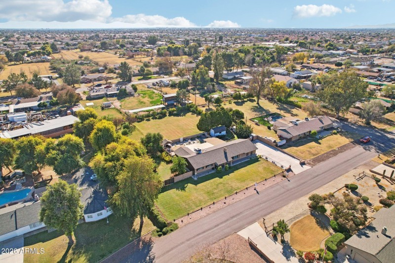 66-web-or-mls-W Banff Ln.-S2101-064