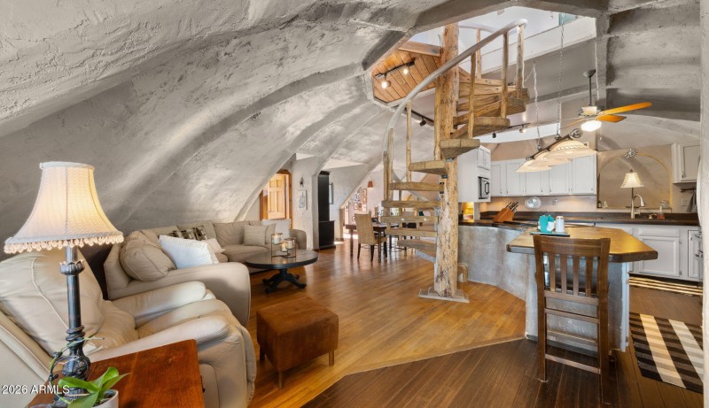 22-web-or-mls-Great Room6