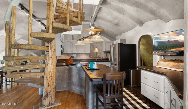 24-web-or-mls-Kitchen2