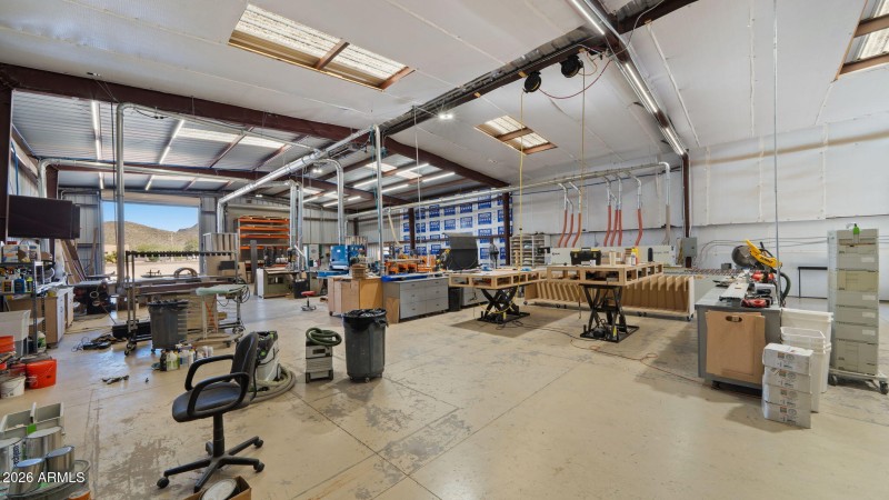 84-web-or-mls-Warehouse Interior3