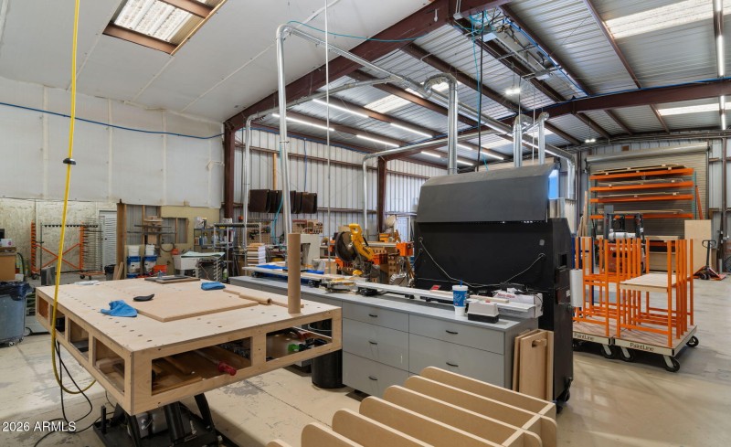 86-web-or-mls-Warehouse Interior5