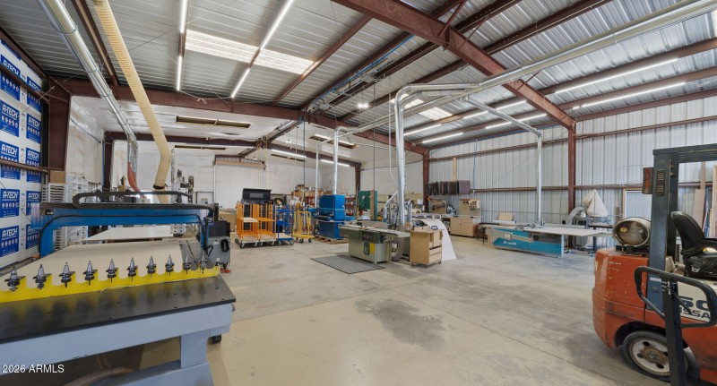 88-web-or-mls-Warehouse Interior7