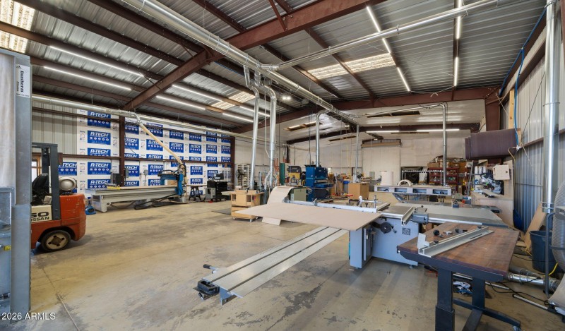 90-web-or-mls-Warehouse Interior9