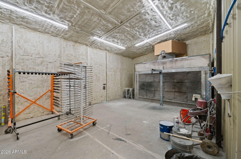 91-web-or-mls-Warehouse Interior2