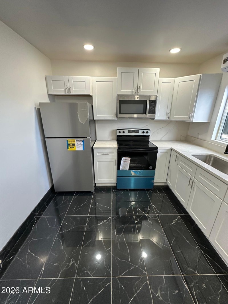 12405813-171b-4de2-9e93-40f0e337ee0a