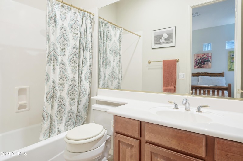 31_11157 E Greenway Rd