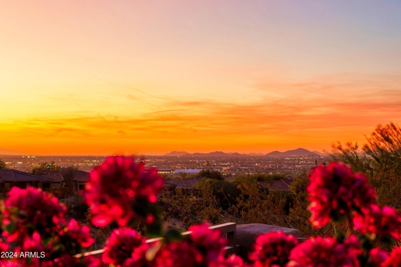 47_11157 E Greenway Rd