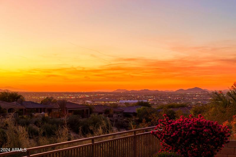 48_11157 E Greenway Rd