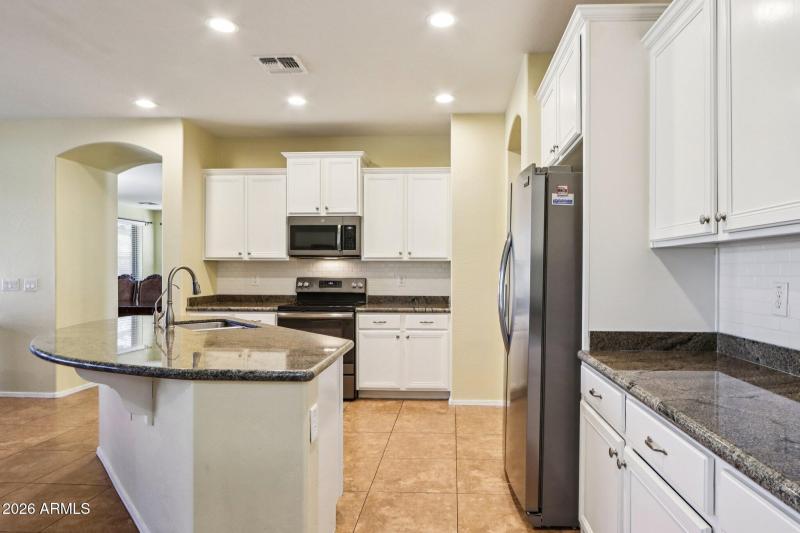 19-web-or-mls-W Brown St-S2001-017