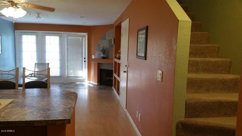 28-reverse view from Hallway