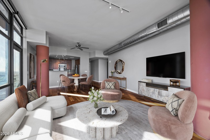 310 S 4th St unit 1710-10_VS