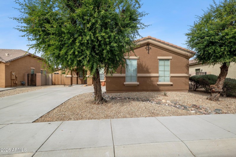 1-web-or-mls-16048-w-papago-st