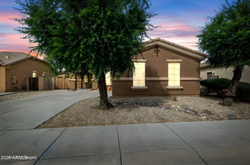 2-web-or-mls-16048-w-papago-st