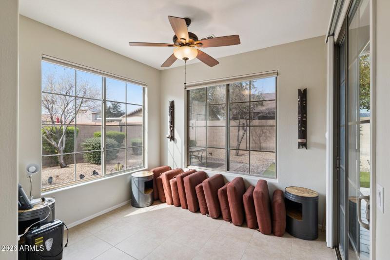 16-web-or-mls-16048-w-papago-st