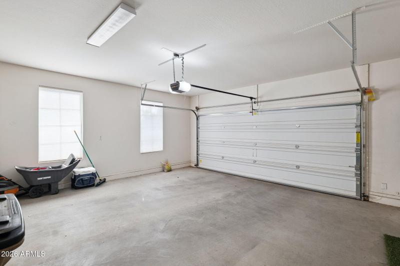 33-web-or-mls-16048-w-papago-st