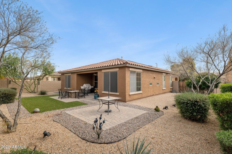 38-web-or-mls-16048-w-papago-st