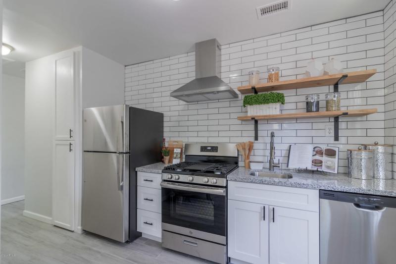 007-1649EOakSTUnit1-Phoenix-AZ-85006-sma